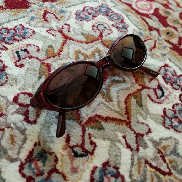 Steve Madden Accessories - Vintage Steve Madden Small Oval Boho Sunglasses